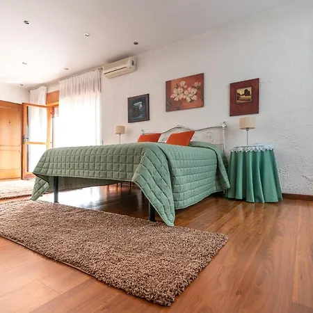 Kasa Di Kappa With An Attic דירה *